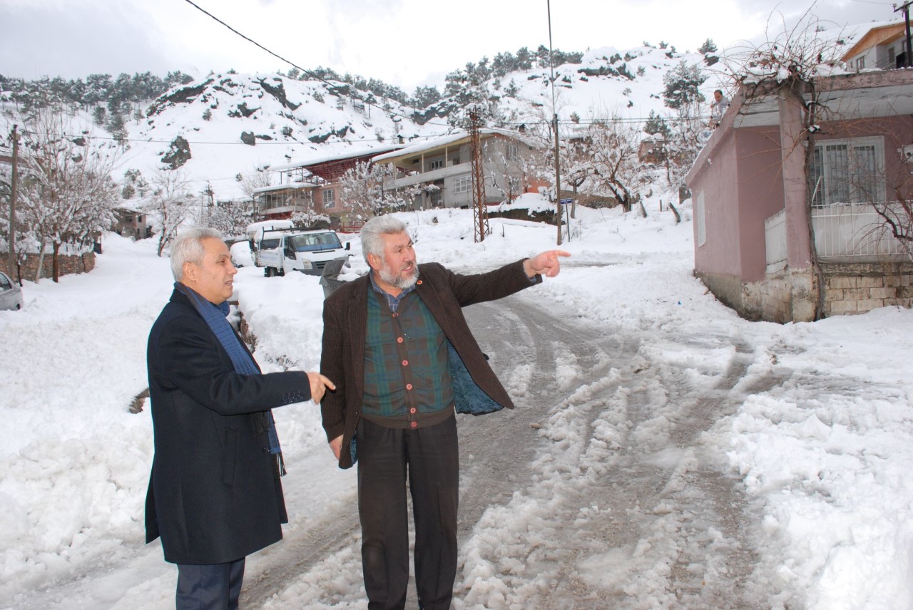 BAYSAL’IN SIKINTISI: “KAR”