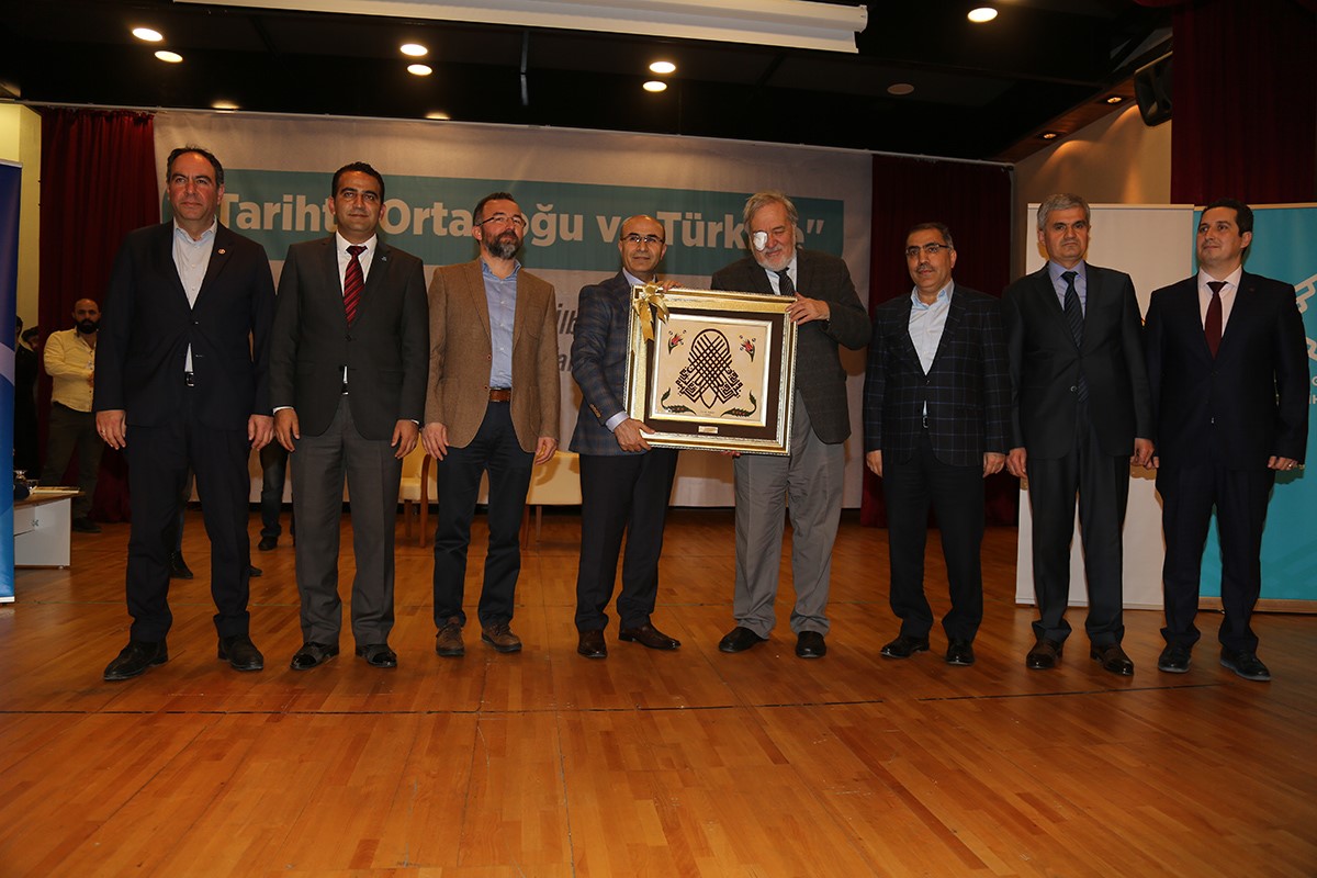İLBER ORTAYLI’YA BÜYÜK İLGİ