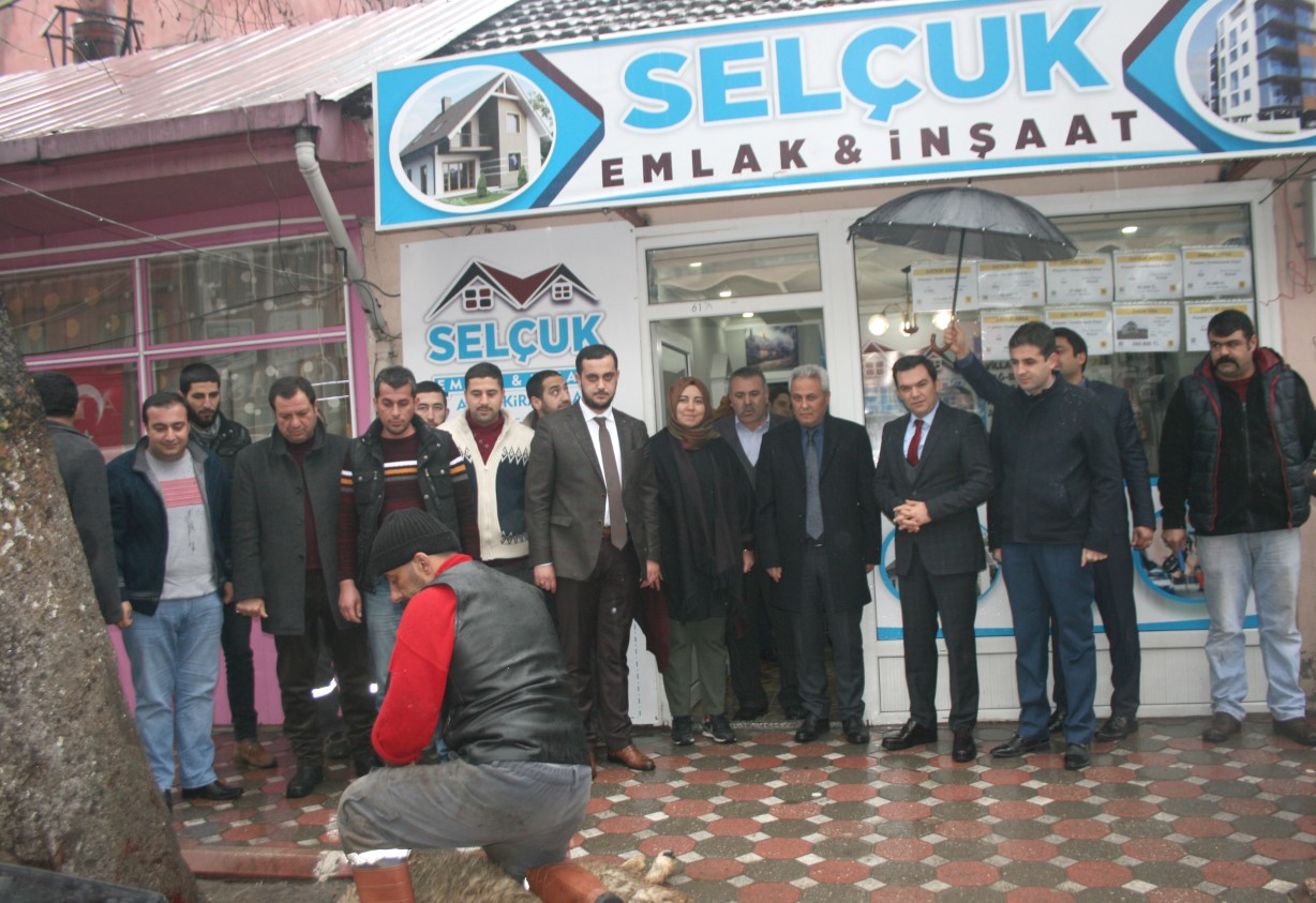 SELÇUK İNŞAAT EMLAK VE OTO  KİRLAMA HİZMETE GİRDİ