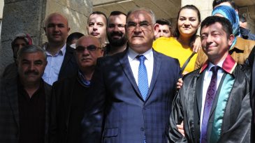 MAHKEME ÇAY’A “ BERATT DEDİ”