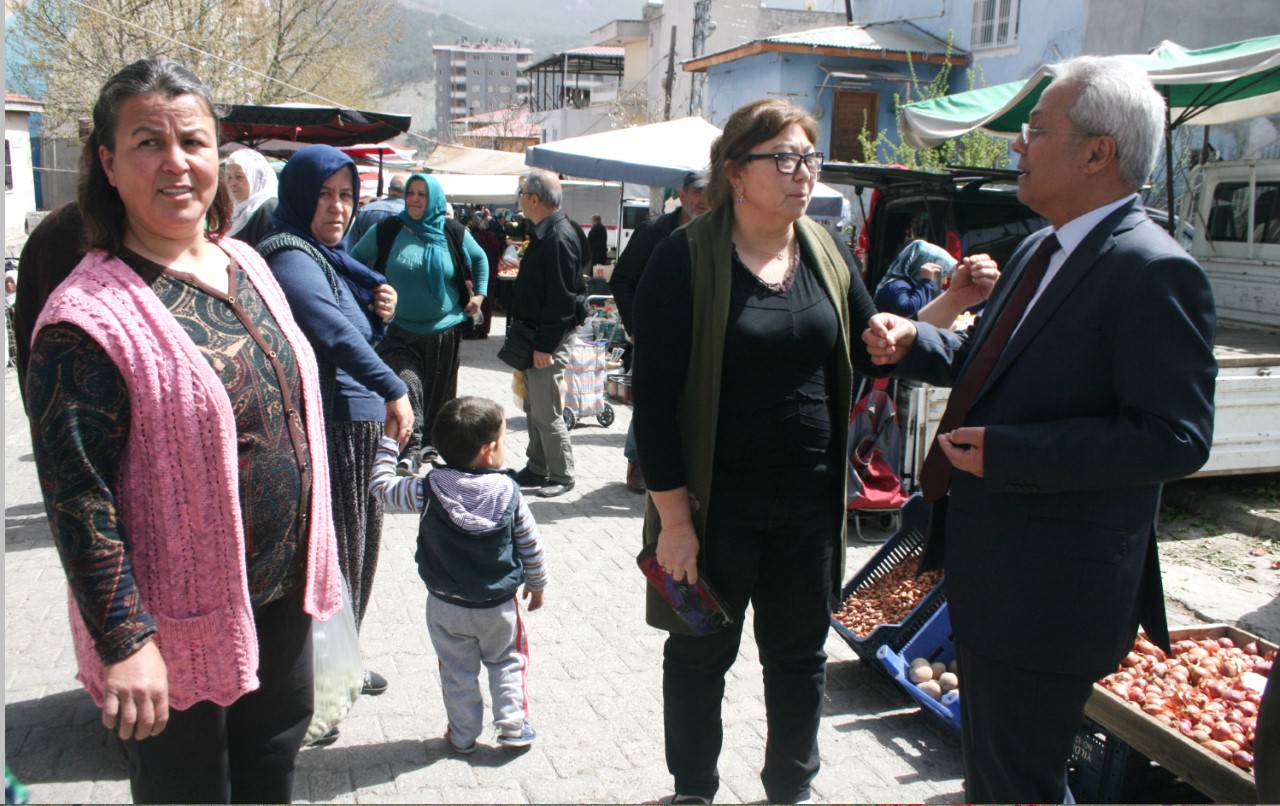 BAYSAL Pazar da Halkla BULUŞTU