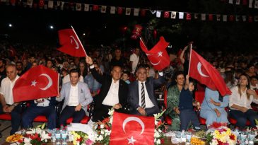 30 AĞUSTOSA MUHTEŞEM KUTLAMA ” BU SEVDA BİTMEZ”