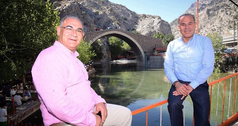 ÇAY’LA SÖZLÜ’NÜN SİYASİ KADERİ AYNI