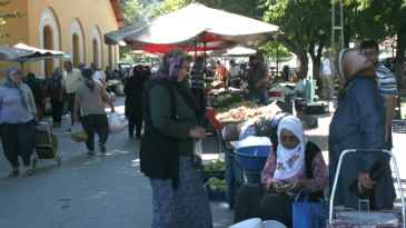 Pazarda “ DOYUMLUK” değil, “TADIMLIK” Alışveriş