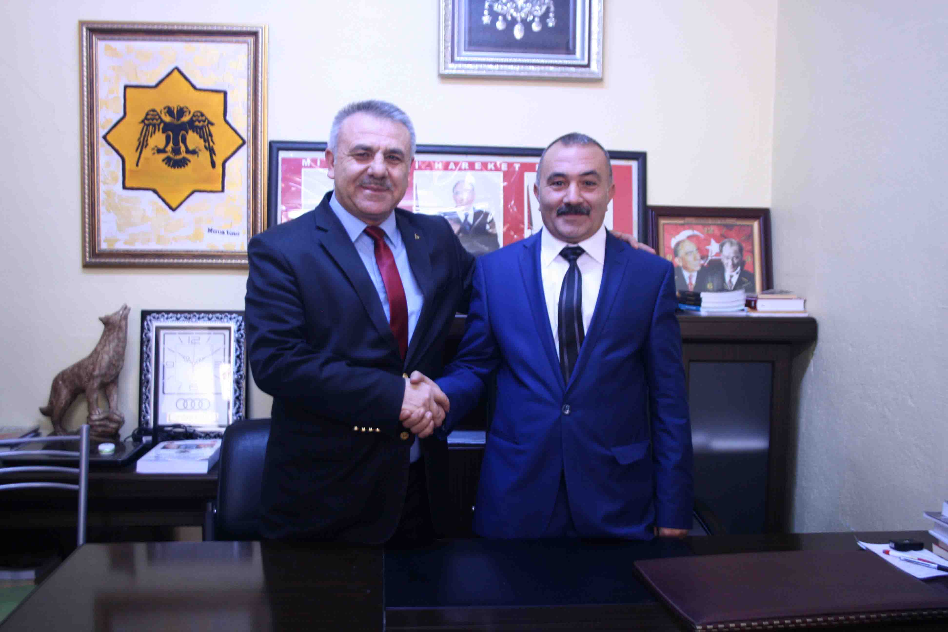 MHP’DE İSTİFALAR.