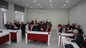 MECLİSİN SON ÜÇ TOPLANTISI KALDI.