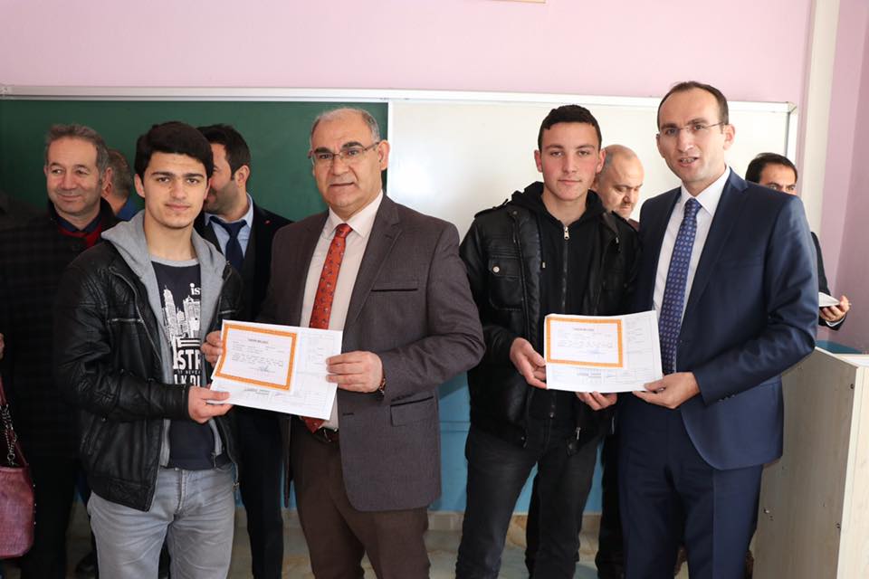 ÇAY VE SARIDOĞAN KARNE VERDİ.