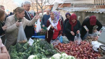 EROĞLU: SEÇİMİN NABZI “PATATES VE SOĞAN’DA ATIYOR” DEDİ.