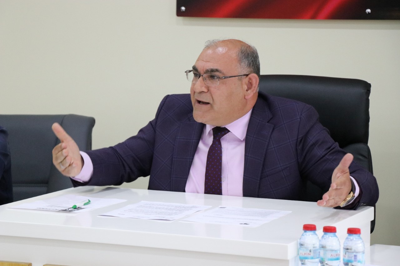 GERGİN BAŞLADI,SAKİN BİTTİ.