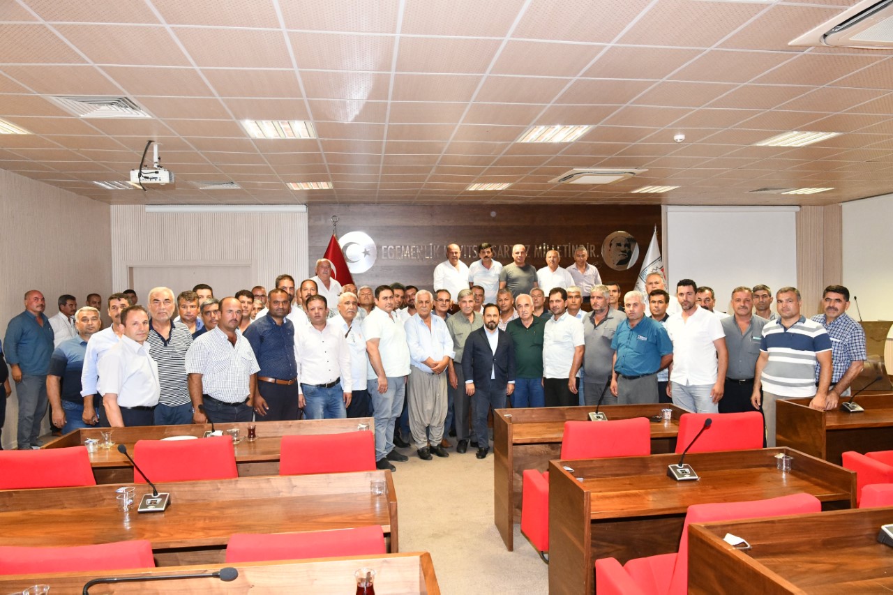 Sarıçam Belediye Başkanı Uludağ, muhtarlarla bir araya geldi