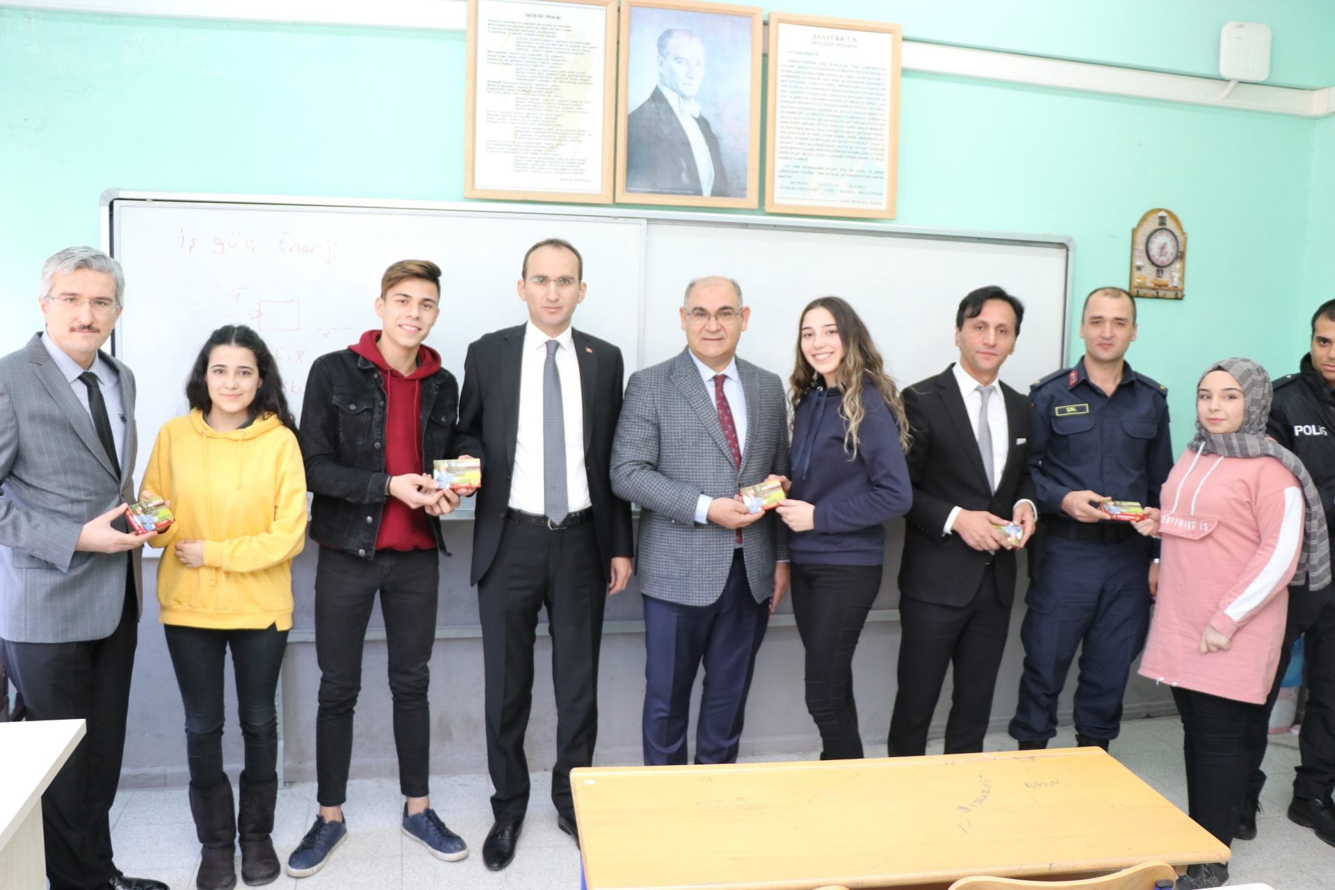 POZANTI BELEDİYESİ’NDEN EĞİTİME BÜYÜK DESTEK