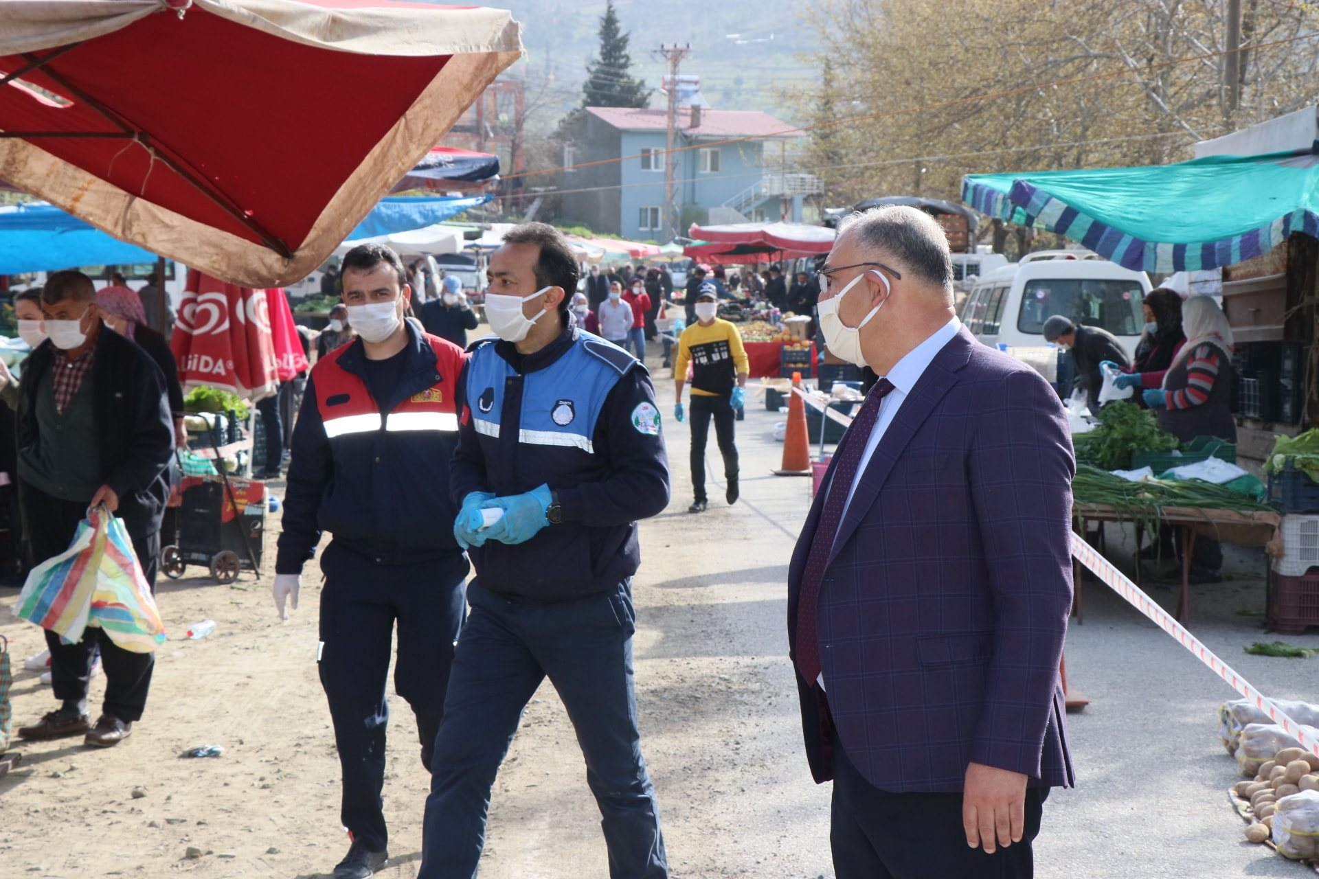 Başkan Çay, personelini ödüllendirdi