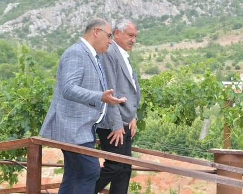 AKÇATEKİR’DE EKMEKTE SİYASİ KARMAŞA