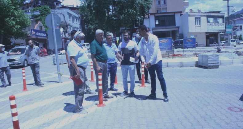 “KENT MEYDANI PARK ALANI DEĞİLDİR.”