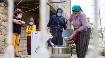 “HAMUR YOĞURMA MAKİNASI KADINLARA TESLİM EDİLDİ”