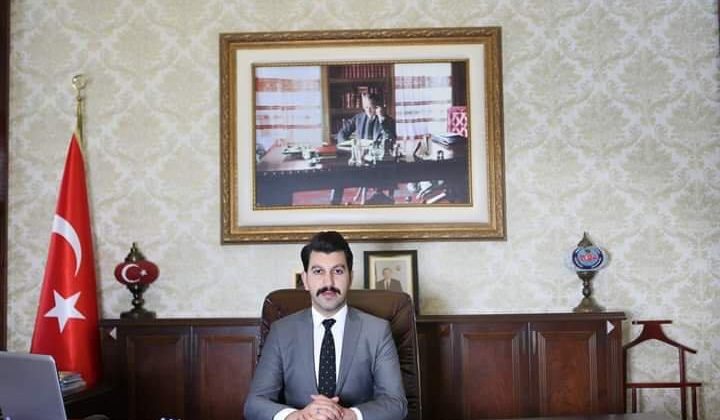 KAYMAKAM EMRAH AKDUMAN POZANTI’DA AYRILDI.