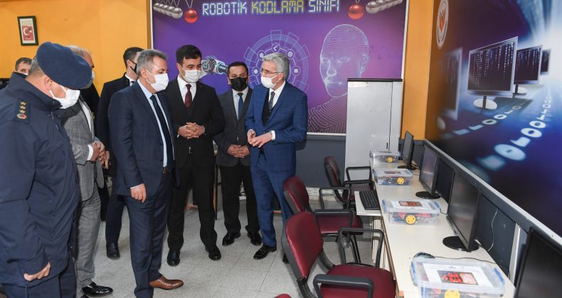VALİ ELBAN POZANTI’YA GELDİ.