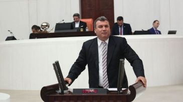MHP’li Muharrem Varlı vatandaşa tercüman oldu