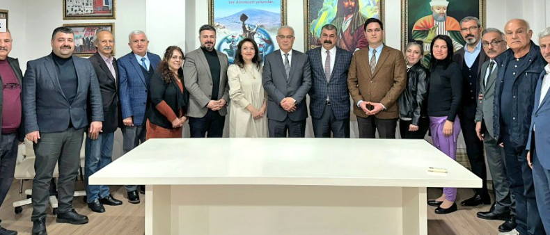 Yusuf Kanlı: ” Et Tırnaktan Ayrılmaz.”
