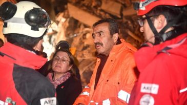 Çetin: “Felaketin üstesinden dayanışma ile geleceğiz”