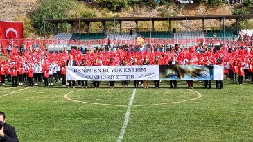 ATATÜRK VE CUMHURİYET COŞKUSU DAĞLARA TAŞLARA SIĞMADI