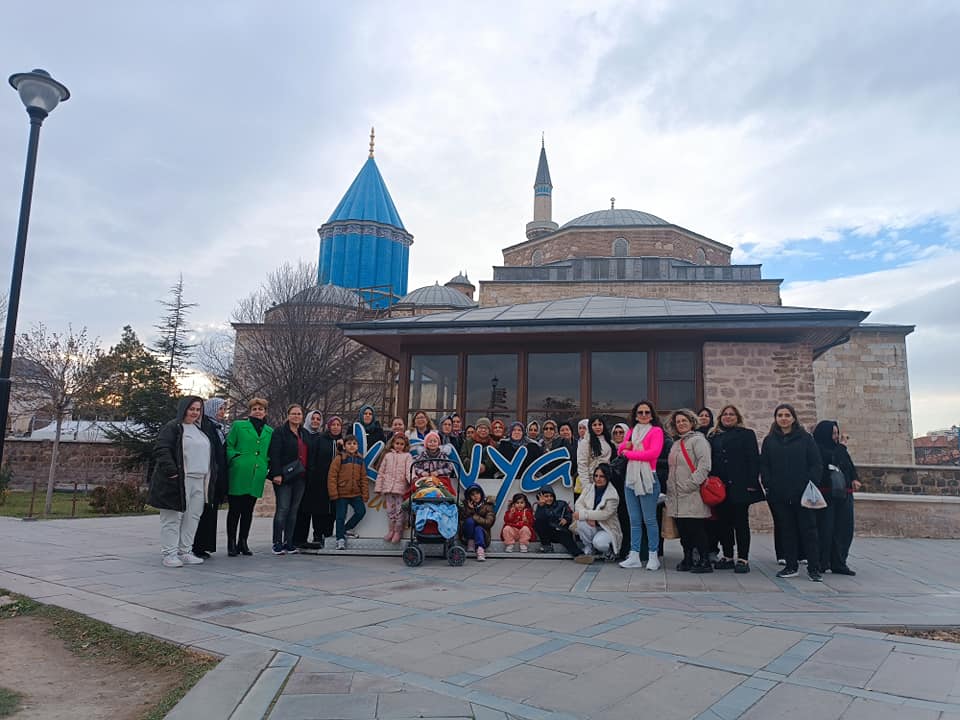 CHP’DEN KADINLARA MEVLANA GEZİSİ