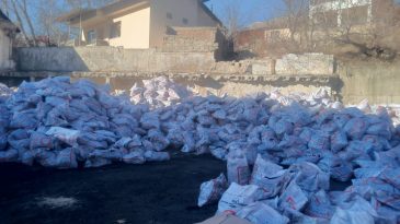 KAYMAKAMLIK KÖMÜR DAĞITIMINA BAŞLADI