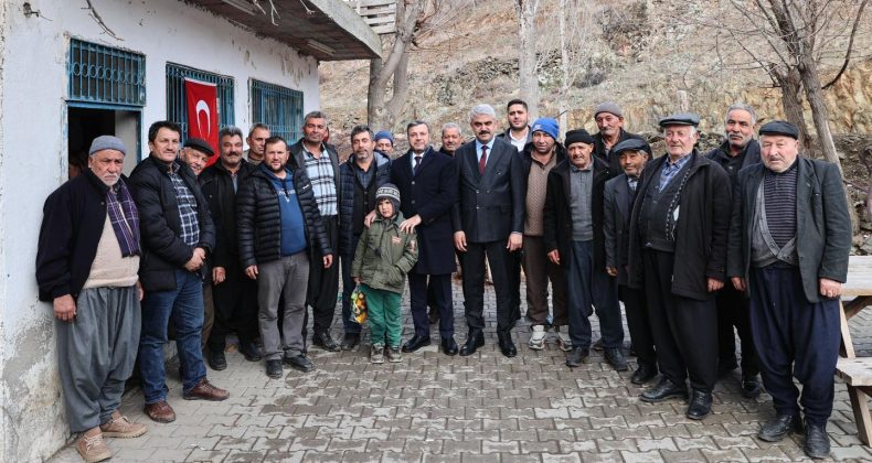 BAŞKAN KOCAİSPİR POZANTI’DA COŞKUYLA KARŞILANDI