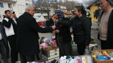 BAŞKAN ADAYI ŞENOL EROĞLU’NA CUMA PAZARINDA YOĞUN İLGİ