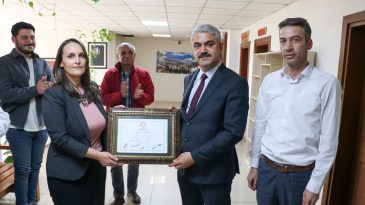 POZANTI BELEDİYE BAŞKANI ALİ AVAN MAZBATASINI ALDI