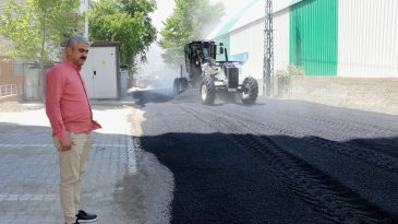 BELEDİYE BAŞKANI ALİ AVAN POZANTI’NIN SOKAKLARINI “CINCIK” GİBİ YAPIYOR.