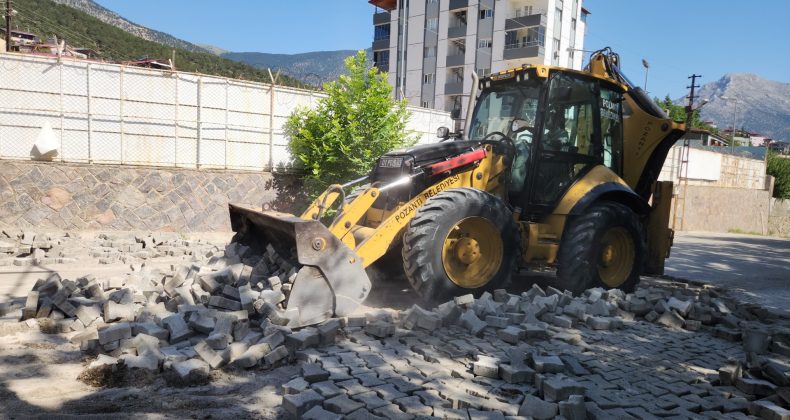 POZANTI BELEDİYESİ BÜYÜK YOL YENİLEME ÇALIŞMASI BAŞLATTI