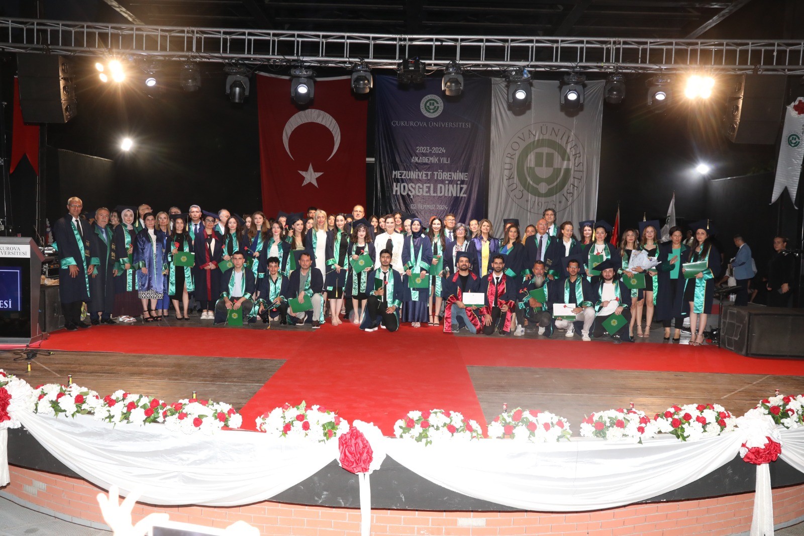 Çukurova Üniversitesinde Mezuniyet Coşkusu