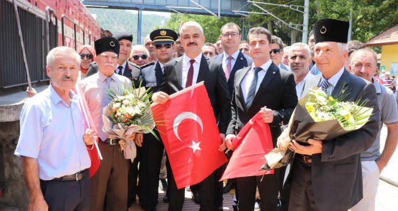 MUHTEŞEM KONSER VE TİYATRO İLE TAÇLANDIRILDI