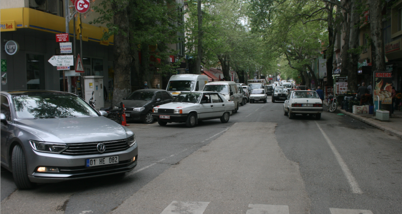 POZANTI’LILAR MOTOSİKLETLİ SÜRÜCÜLERDEN RAHATSIZ