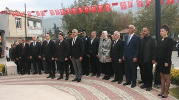 ATATÜRK’Ü SONSUZLUĞA UĞURLAYIŞIMIZIN YILDÖNÜMÜNÜ KALPLERİMİZDE YAŞATIYORUZ.
