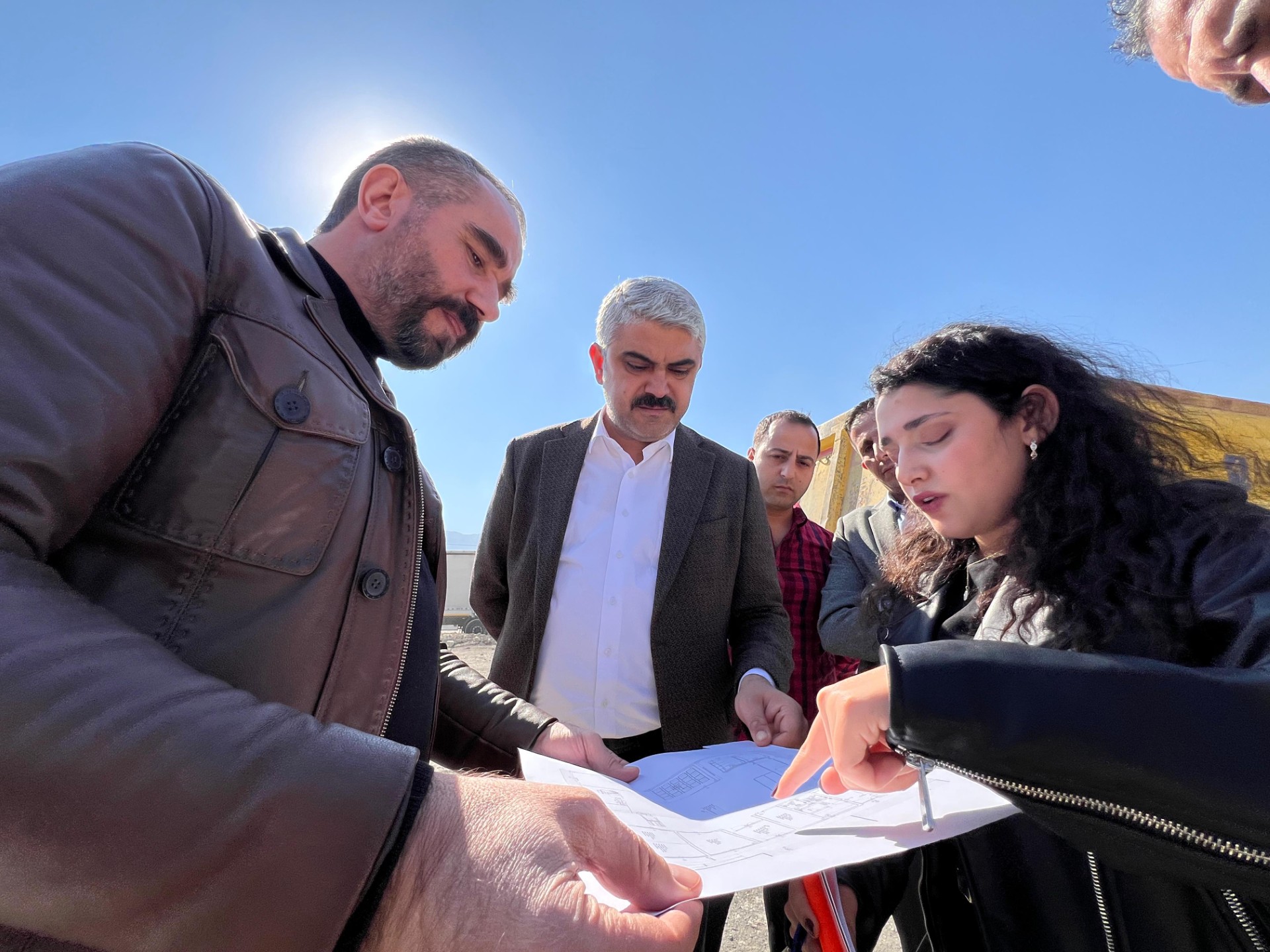 BAŞKAN AVAN’DAN EKMEK FABRİKASI VE AŞEVİ İÇİN YER İNCELEMESİ
