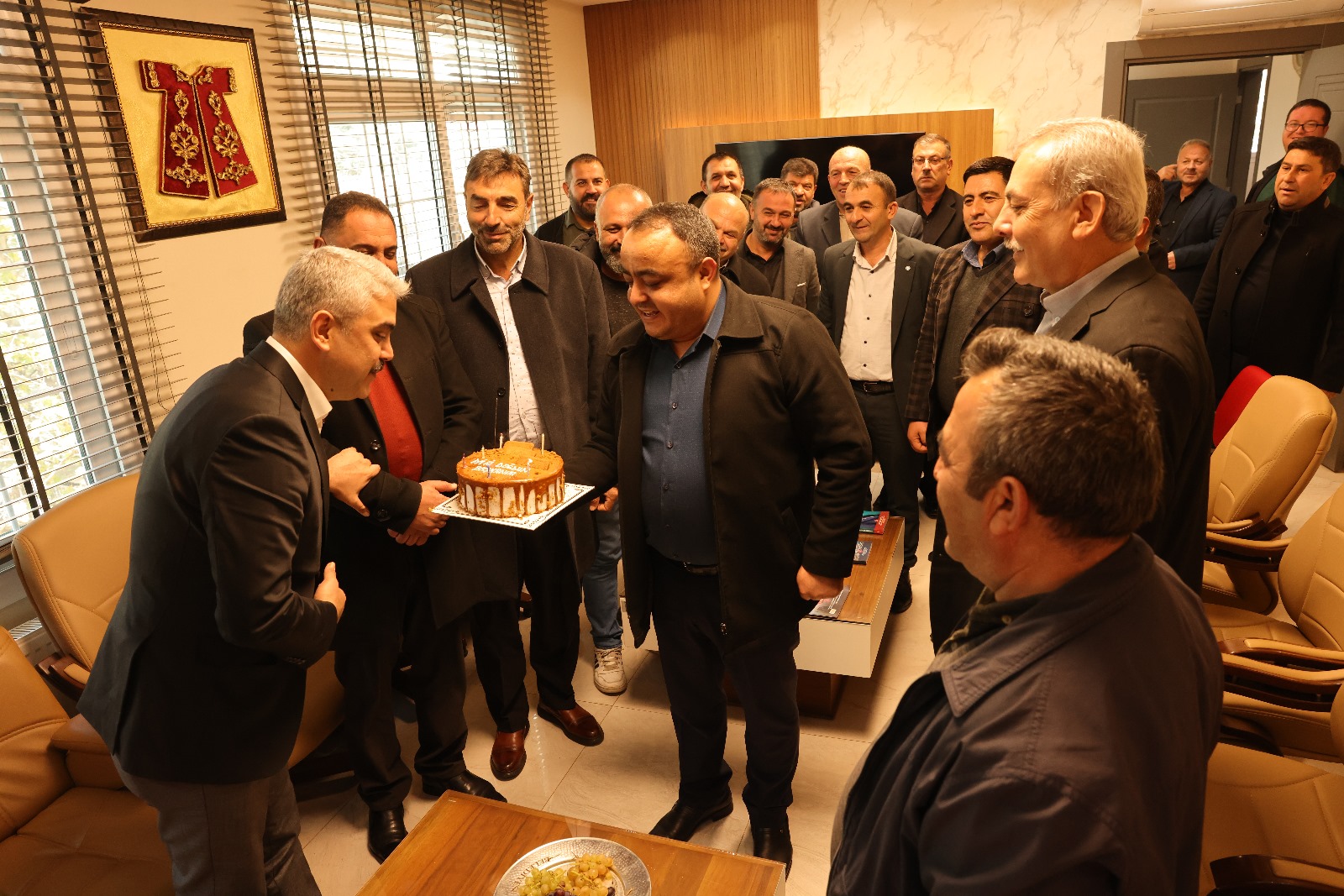 BAŞKAN ALİ AVAN’A YAŞ GÜNÜ İLGİSİ…