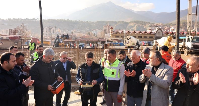 POZANTI BELEDİYE BAŞKAN ALİ AVAN EKMEK FABRİKASI VE AŞEVİNİN TEMELİNİ ATTI