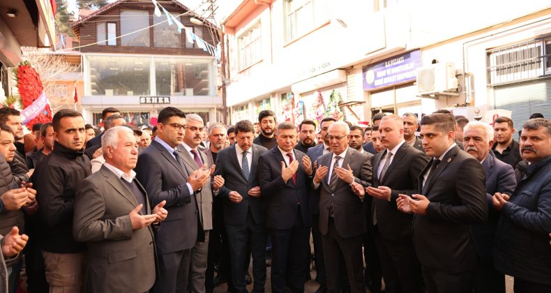 MHP VE ÜLKÜ OCAĞI POZANTI’DA “ULU ÇINARLAR” GİBİ KÖK SALIYOR