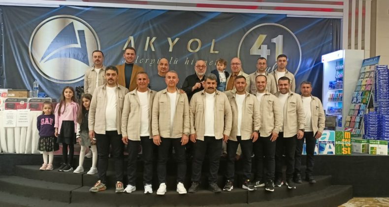 AKYOL DEFTER 41. YILDÖNÜMÜNÜ KUTLADI