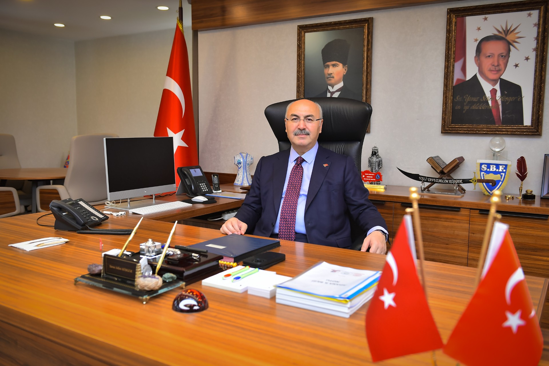 Adana Valisi Yavuz Selim Köşger; Çukurova Gazeteciler Cemiyeti’nin 50.kuruluş yıldönümünü kutladı.