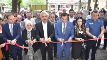 HALK EĞİTİMİN MUHTEŞEM SERGİSİNE YAĞMUR ENGELİ