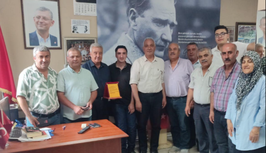 CHP GENÇLİK KOLLARINDAN EROĞLU’NA JEST
