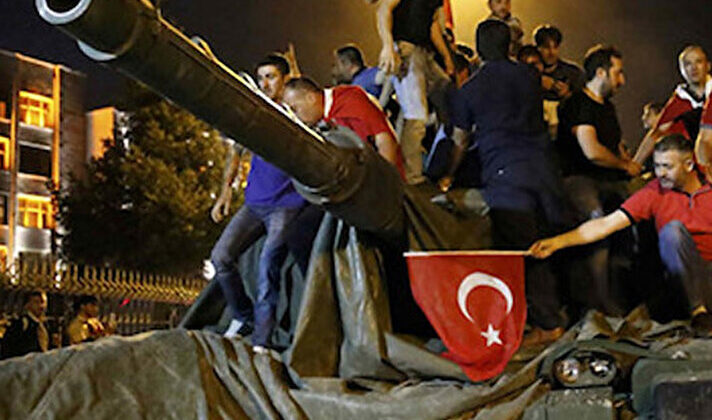 15 TEMMUZ’A KARŞI OLAN BİRLİKTELİĞİMİZLE GÜÇLENİYORUZ.
