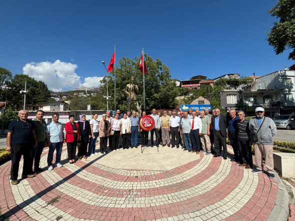 CHP’NİN KURULUŞ YIL DÖNÜMÜ KUTLANDI