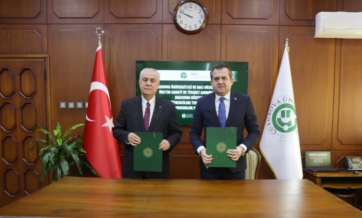  Çukurova Üniversitesinde Öğrencilere Ücretsiz İftar Yemeği 