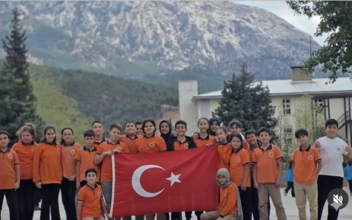 TATİL BİTTİ. ÖĞRENCİLER DERS BAŞI YAPIYOR