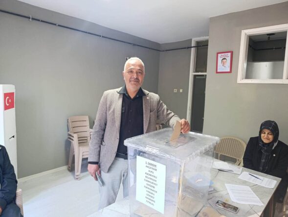 İLÇE BAŞKANI FAHRİ ÇAY: “PARTİMİZ BÜYÜK KURULTAYA HAZIRLANIYOR”